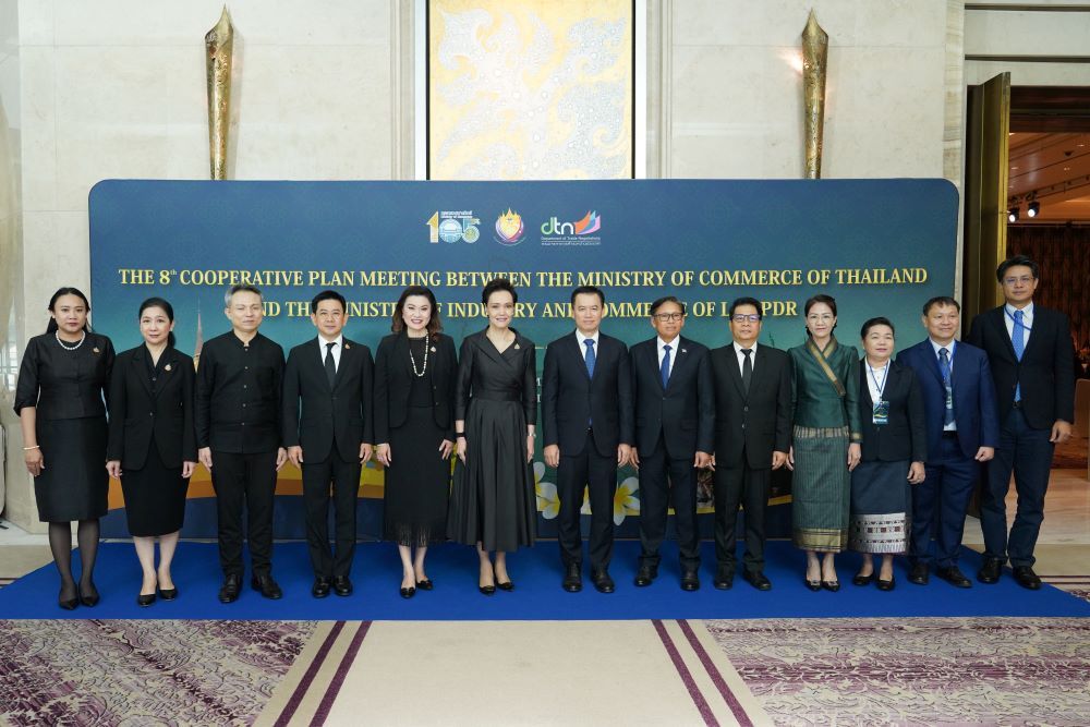 นางศุภจี สุธรรมพันธุ์ รัฐมนตรีว่าการกระทรวงพาณิชย์ เป็นประธานการประชุมแผนความร่วมมือกระทรวงพาณิชย์ไทย-สปป.ลาว ครั้งที่ 8 เมื่อวันพุธร์ที่ 17 ธันวาคม 2568 ณ กรุงเทพฯ